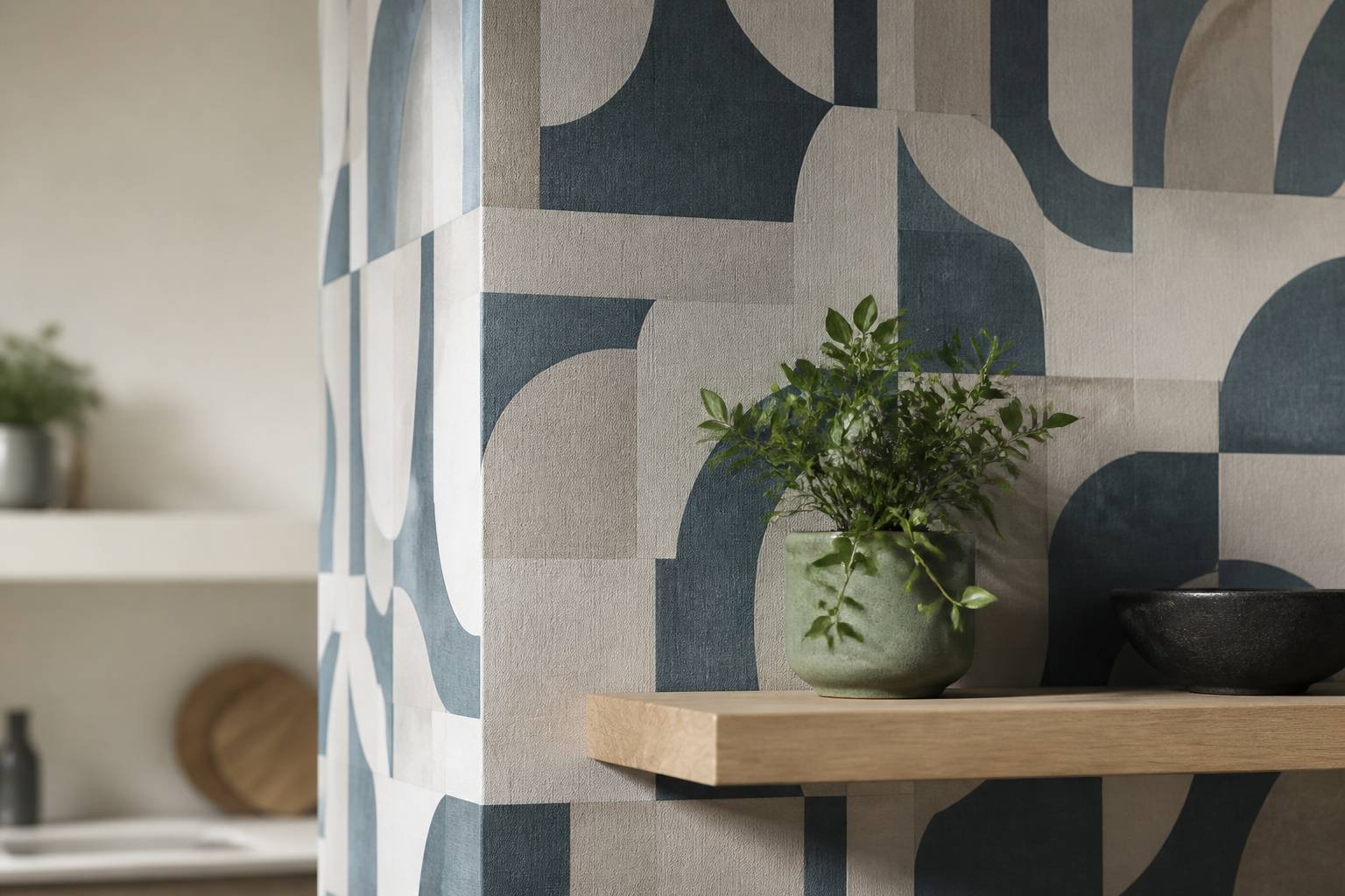 Gros plan d'un papier peint cuisine a motifs retro bleus et creme